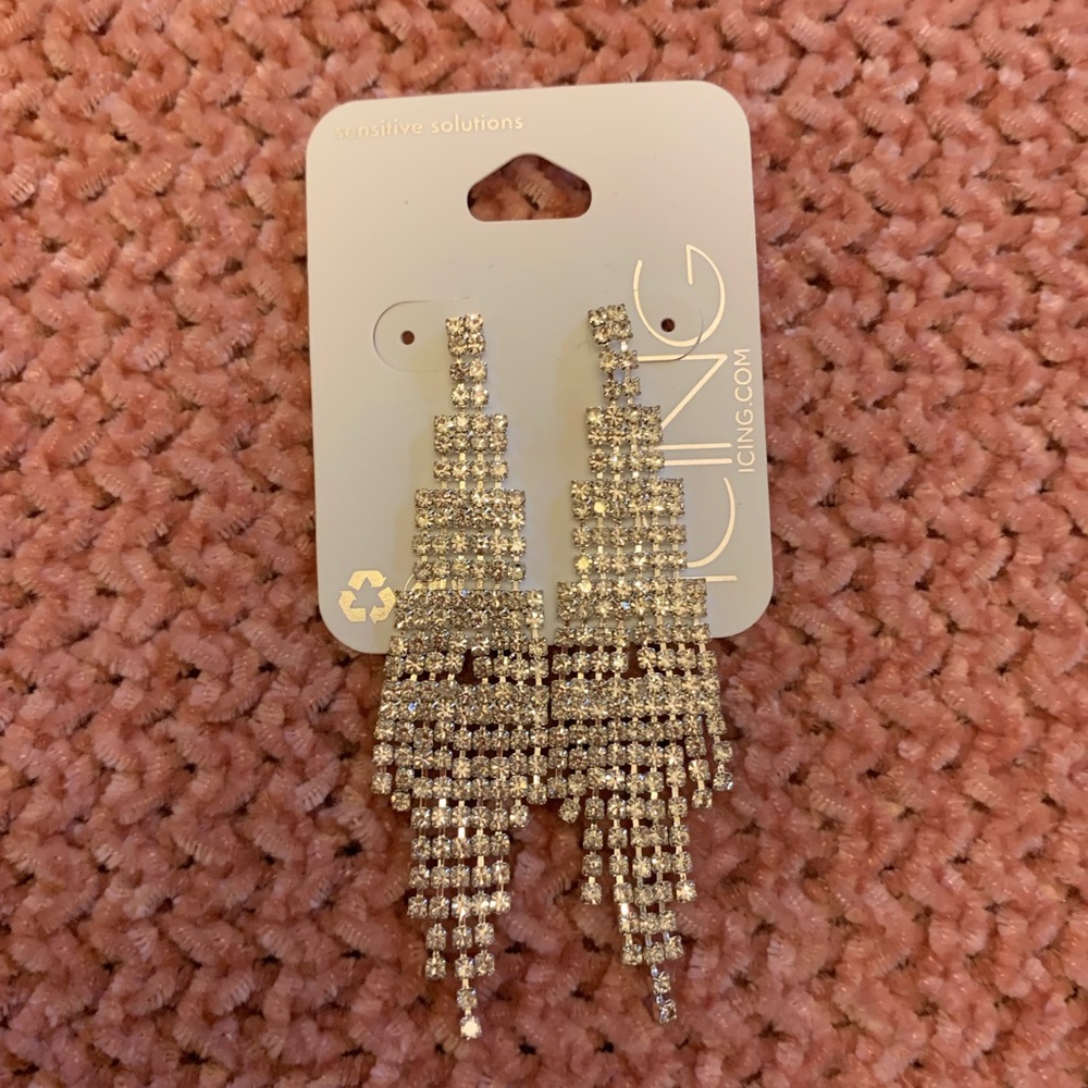 Long diamond earrings 😍🔥